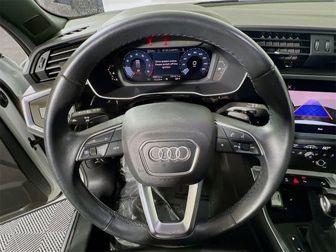 Used 2022 Audi Q3 2.0T Premium w/ Convenience Package image 11