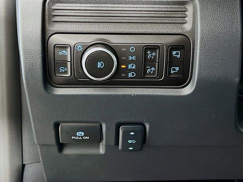 New 2026 Ford F350 Lariat w/ Black Appearance Package image 19