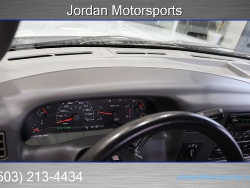 Used 2003 Ford F250 XLT image 89