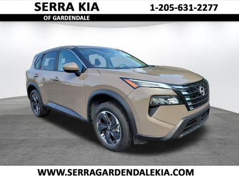 Used 2025 Nissan Rogue SV FWD image 1