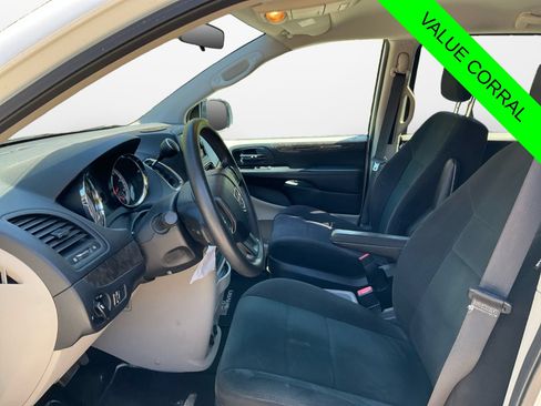 Used 2011 Dodge Grand Caravan Express FWD image 9