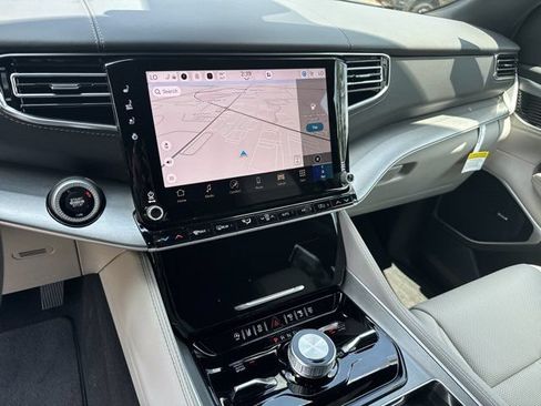 New 2026 Jeep Grand Wagoneer L Limited AWD/4WD image 27