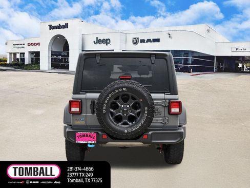 Used 2023 Jeep Wrangler Unlimited w/ Cold Weather Group AWD/4WD image 6