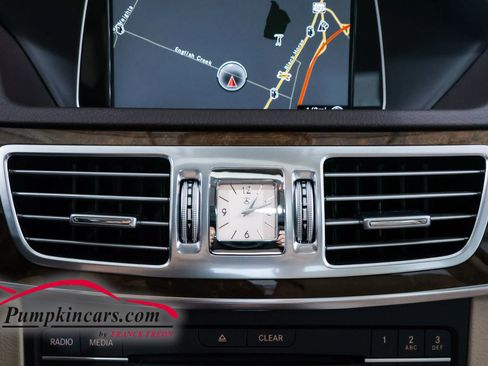 Used 2016 Mercedes-Benz E 350 4MATIC Sedan w/ Premium Package image 43
