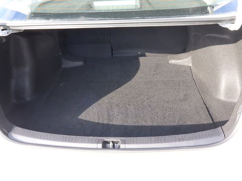 Used 2025 Toyota Corolla LE FWD image 9