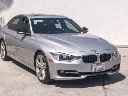Used 2014 BMW 335i Sedan RWD image 3