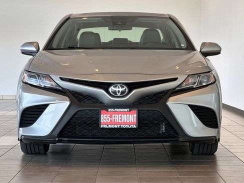 Certified 2018 Toyota Camry SE FWD image 9