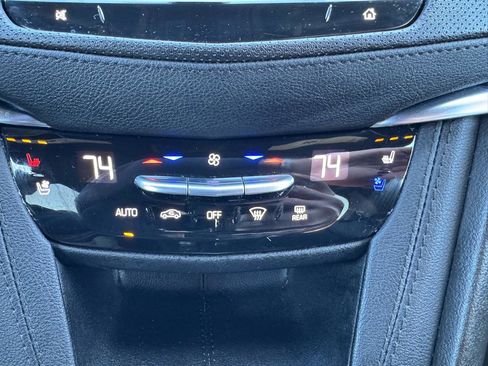 Used 2024 Cadillac XT5 Premium Luxury image 25