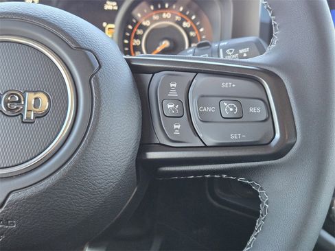 Used 2026 Jeep Wrangler Unlimited Rubicon image 17