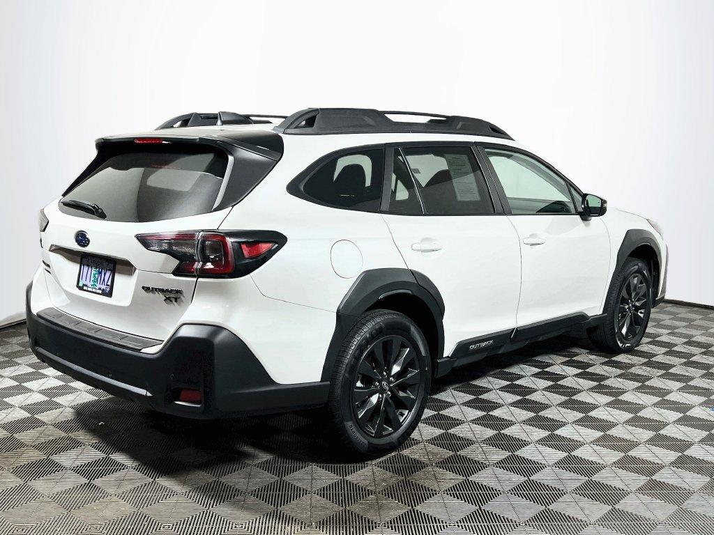 Used 2024 Subaru Outback Onyx Edition XT AWD/4WD image 7