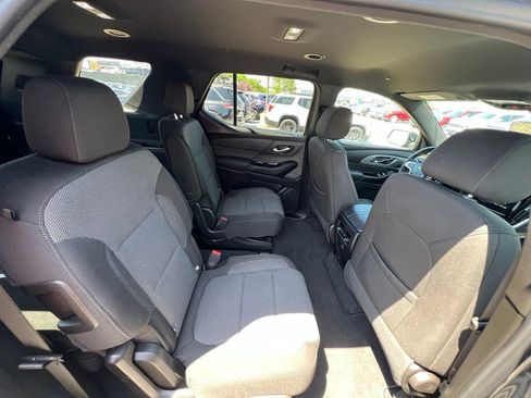 Used 2023 Chevrolet Traverse LT AWD/4WD image 28