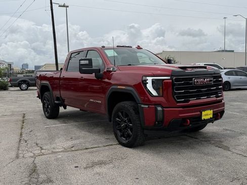 Used 2024 GMC Sierra 2500 AT4 w/ AT4 Premium Plus Package AWD/4WD image 2