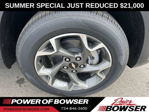 Used 2024 Chevrolet Trax LT w/ Driver Confidence Package FWD image 10