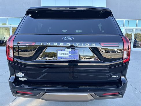 Used 2025 Ford Expedition Max King Ranch image 6