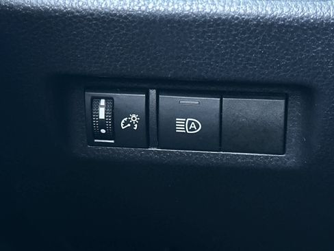 Used 2022 Toyota RAV4 LE image 31