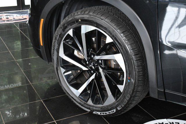 Used 2025 Mitsubishi Outlander SEL AWD/4WD image 47