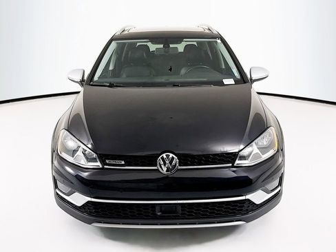Used 2017 Volkswagen Golf Alltrack S AWD/4WD image 2
