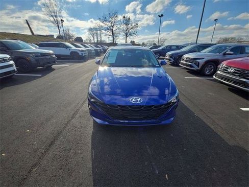 Certified 2023 Hyundai Elantra SEL w/ Convenience Package image 11