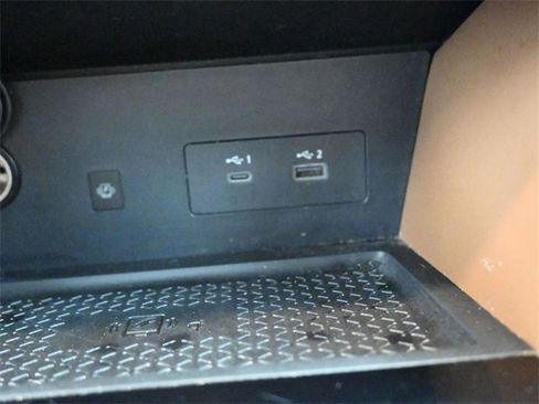 Used 2022 Nissan Pathfinder Platinum w/ Cargo Package image 4