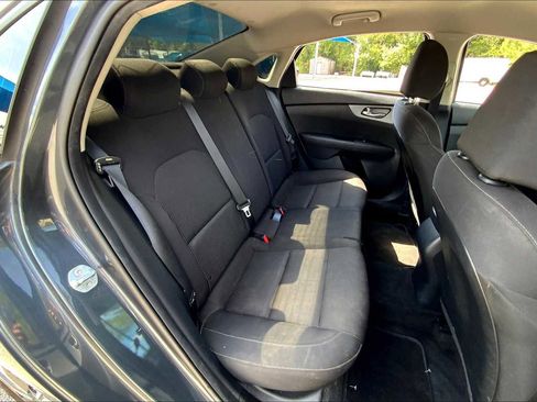 Used 2021 Kia Forte LXS image 17