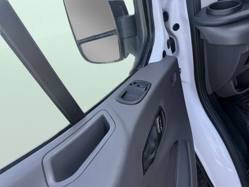Used 2023 Ford Transit 350 XLT image 17