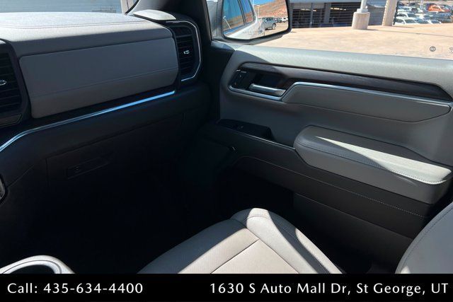 Used 2023 GMC Sierra 1500 SLT w/ X31 Off-Road Package AWD/4WD image 10