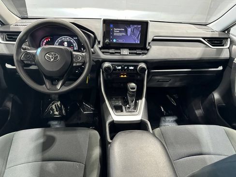 Used 2023 Toyota RAV4 LE AWD/4WD image 8
