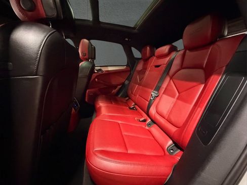 Used 2018 Porsche Macan GTS AWD/4WD image 26