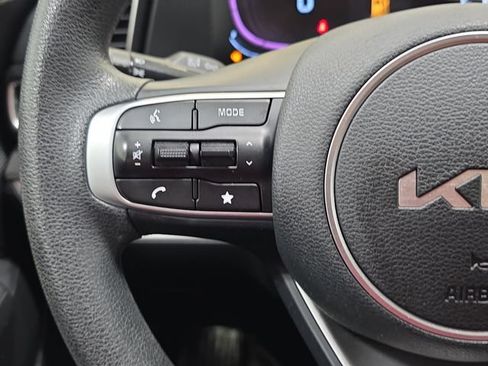 Used 2023 Kia Sportage LX AWD/4WD image 16