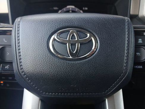 Used 2024 Toyota Tundra Limited AWD/4WD image 5
