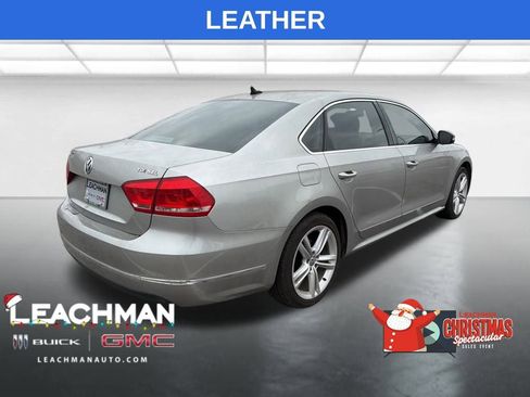 Used 2014 Volkswagen Passat TDI SEL Premium image 3