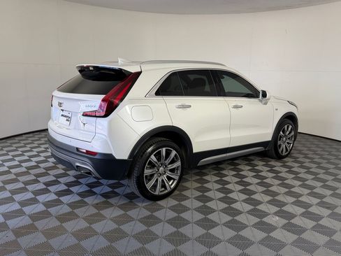Used 2019 Cadillac XT4 Premium Luxury w/ Cold Weather Package FWD image 9