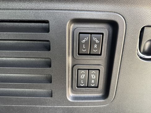 New 2026 GMC Acadia Denali w/ Super Cruise Package image 36