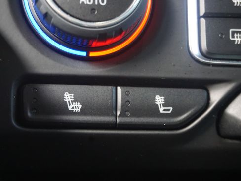 Used 2023 Chevrolet Suburban Z71 w/ Luxury Package image 35