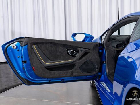 Used 2023 Lamborghini Huracan Tecnica image 27