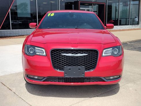 Used 2016 Chrysler 300 S AWD/4WD image 2