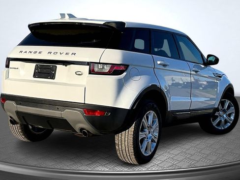 Used 2017 Land Rover Range Rover Evoque SE AWD/4WD image 6