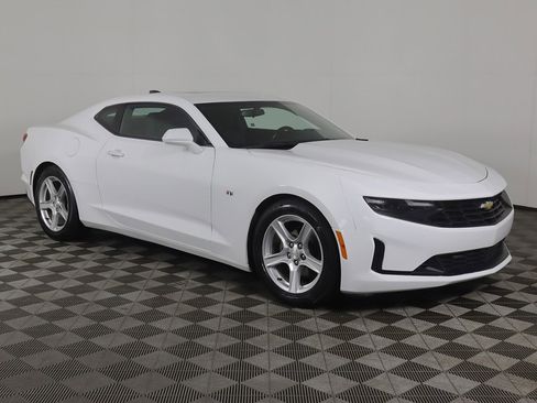 Used 2023 Chevrolet Camaro LT image 2
