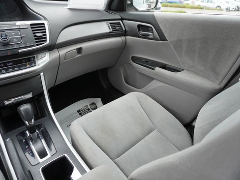 Used 2013 Honda Accord LX image 14