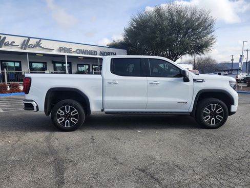 Used 2025 GMC Sierra 1500 AT4 w/ AT4 Premium Package image 2