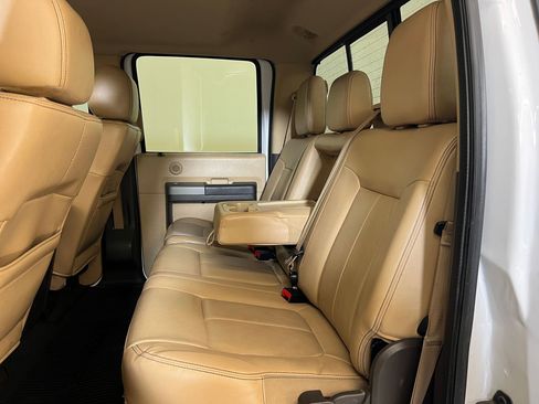 Used 2016 Ford F250 Lariat w/ Chrome Package image 12