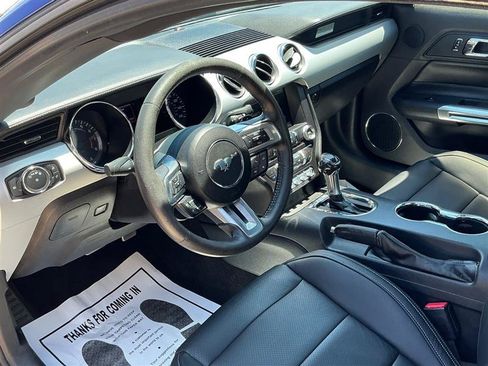 Used 2015 Ford Mustang Premium RWD image 29