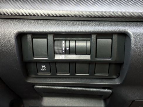 Used 2018 Subaru Crosstrek 2.0i Premium w/ Popular Package #3 image 28