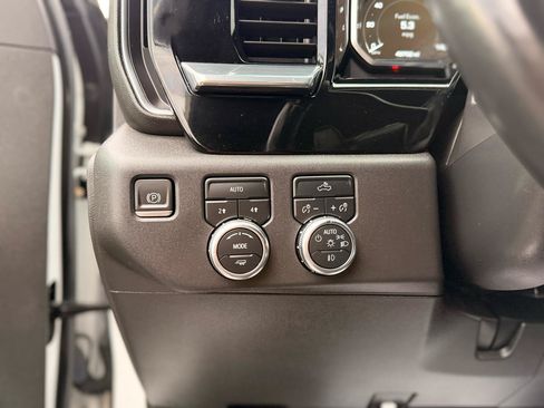 Used 2023 GMC Sierra 1500 Elevation AWD/4WD image 11