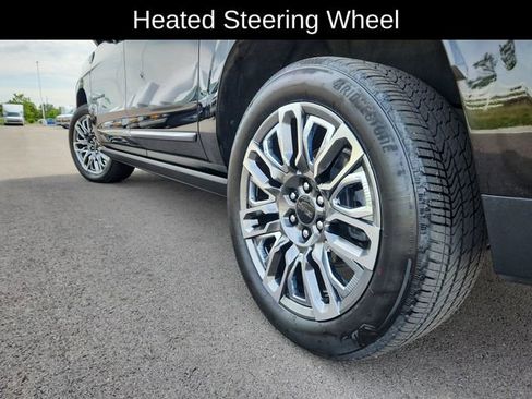 Used 2024 GMC Yukon XL Denali Ultimate AWD/4WD image 17