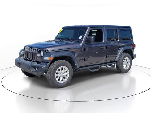 Used 2023 Jeep Wrangler Unlimited Sport AWD/4WD image 3