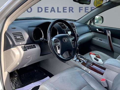 Used 2013 Toyota Highlander Limited image 17