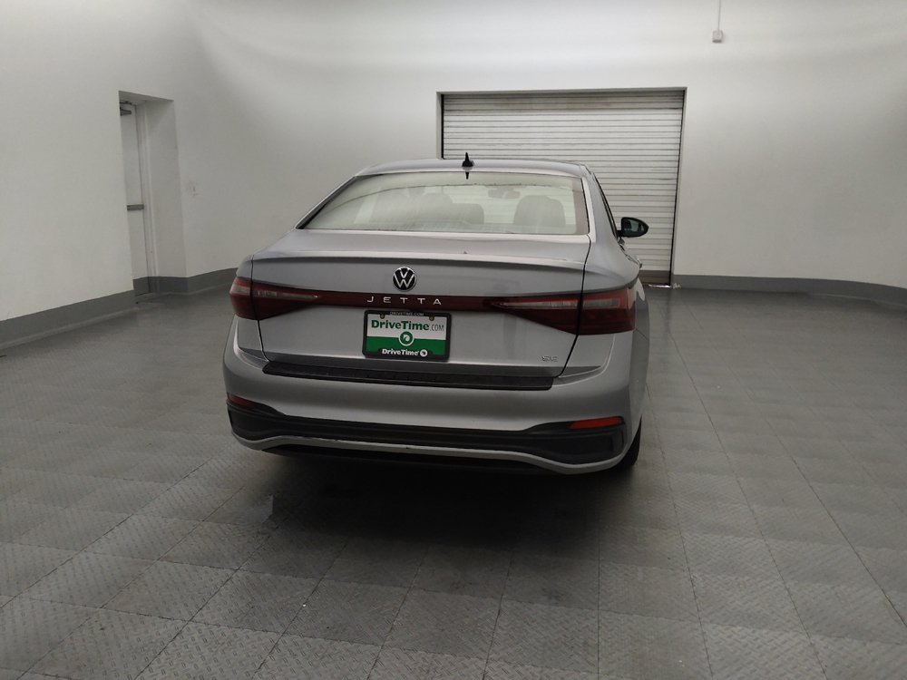 Used 2025 Volkswagen Jetta SE FWD image 7