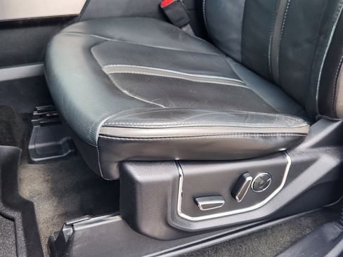 Used 2017 Ford F250 Platinum w/ Platinum Ultimate Package AWD/4WD image 25