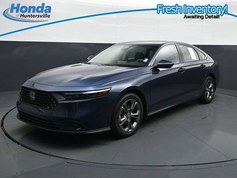 Used 2023 Honda Accord EX image 4